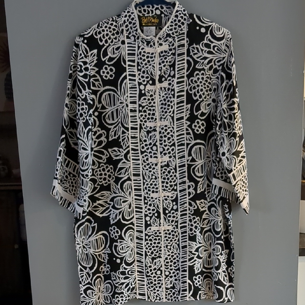 Bob Mackie Black and White Lightweight Jacket with Ornate Pattern